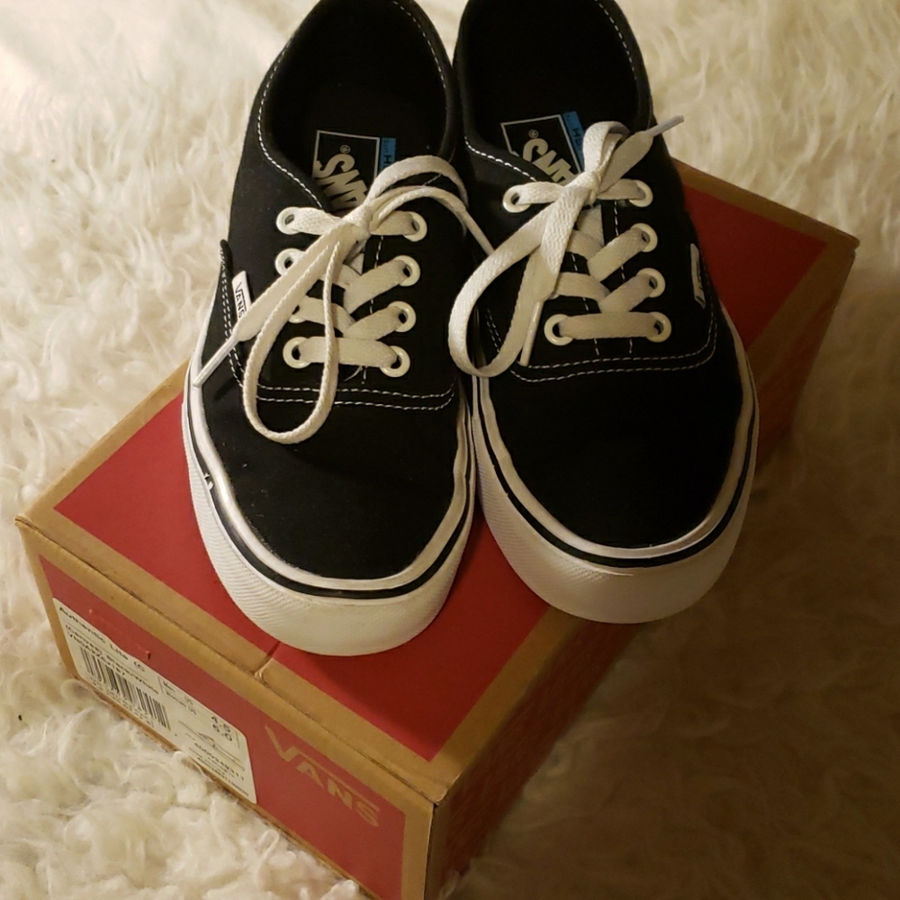 NEW Van shoes